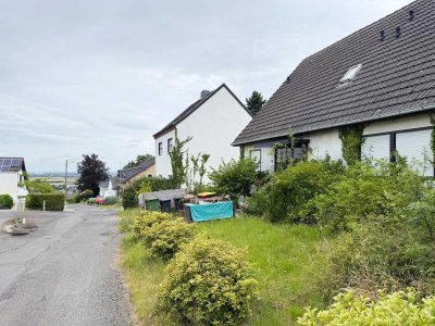 Grundstück mit Weitblick auf den Höhen über Bornheim-Waldorf
