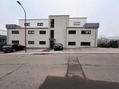 Neubau - Moderne und altersgerechte 2-Zimmer Wohnung mit Balkon im 1. OG in Rockenhausen