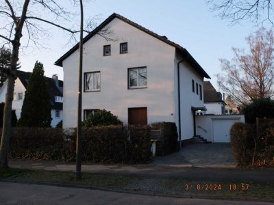 Repräsentative 3,5-Zimmerwohnung mit Balkon in 2-Fam.-Haus -DO-Gartenstadt- inkl. neuer Einbauküche