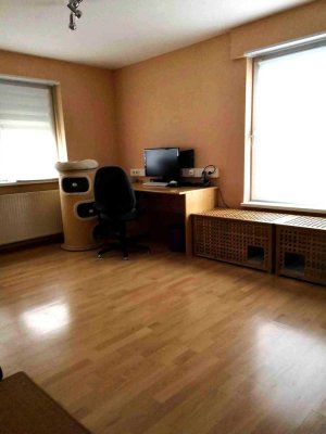 Helle 3-Zimmer-Wohnung mit Süd-West-Balkon in ruhiger Lage von Germersheim