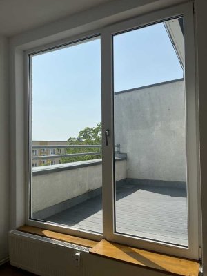 4 Zimmer Altbauwohnung mit  herlichen Südwest Balkon!