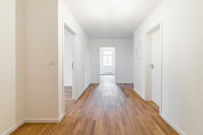 Lichtdurchflutete Dachgeschosswohnung mit Stil - Kapitalanlage mit Charme