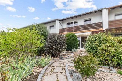 Ideal für Familien: Reihenmittelhaus mit Gärtchen und eigenem Stellplatz zum Sofortbezug