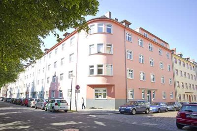Große 2-Zimmerwohnung mit Wanne und Dusche...