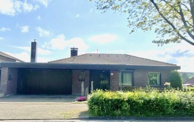 Repräsentatives freistehendes EFH mit integrierter Doppelgarage in Stolberg