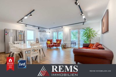 Neuwertige, barrierearme 4,5-Zi.-EG-Wohnung mit EBK, Balkon und 2 Stellplätzen im Herzen von Alfdorf