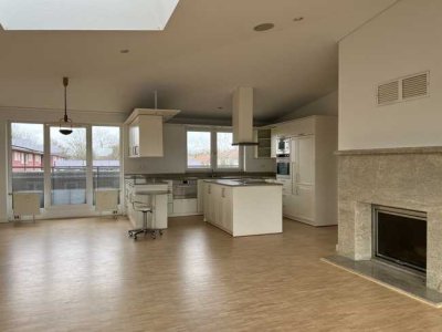 Ihr neues Zuhause über den Dächern der Stadt!
Exklusive Penthouse-Wohnung in Gelsenkirchen-Horst!