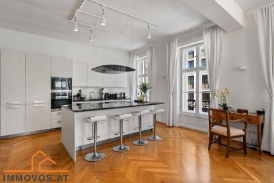 Absolute Top-Lage - repräsentative Altbau-Eckwohnung mit Staatsopernblick