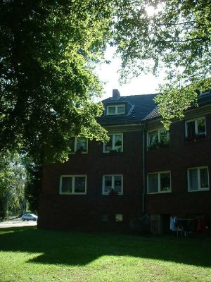 *** Riskieren Sie einen Blick! Charmante 2-Zi.-Whg. + Mansarde in Schlossparknähe! ***