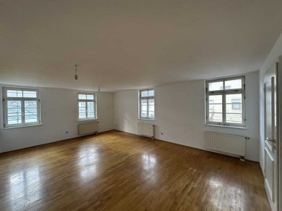 Zentrale 5-Zimmer-Maisonette-Wohnung