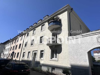 ** Erstbezug nach Sanierung! - Lichtdurchflutete 3-Zimmer-Wohnung mit zwei Balkonen und EBK! **