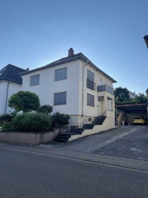 Haus mit Garten und Terrasse in Östringen