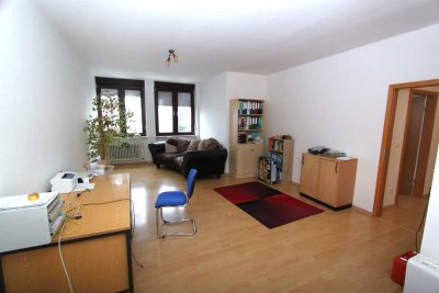 Großzügige 4-Zimmer-Wohnung im Zentrum Kirchhains!