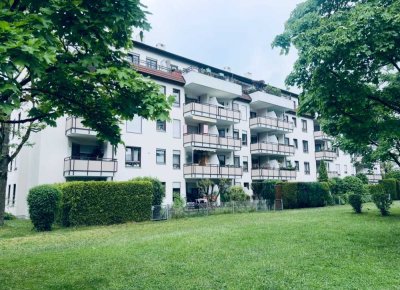 IMMO LOVE Lechhausen- Terrassenwohnung mit 3 ZKB, 74 m² und TG!