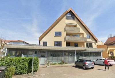 3,5-Zimmerwohnung mit Einbauküche, Balkon und Garage