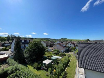 Frisch renovierte Dachgeschosswohnung