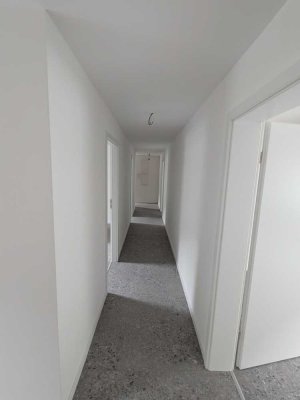 Stilvolle 4,5 Zimmer Wohnung * Erstbezug nach Sanierung