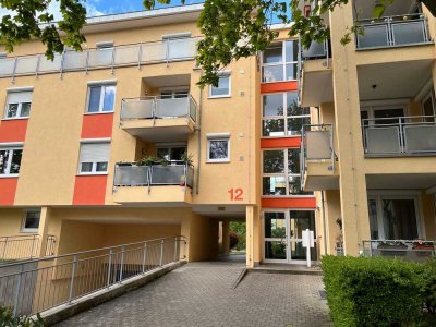 3-ZKB Wohnung mit zwei Balkone in ansprechender & grün gelegener Lage