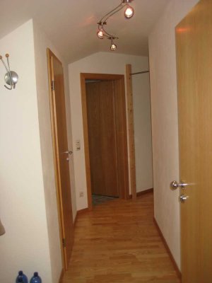 Charmante 3-Zimmer-Dachgeschosswohnung in Putzbrunn mit Carport-Option