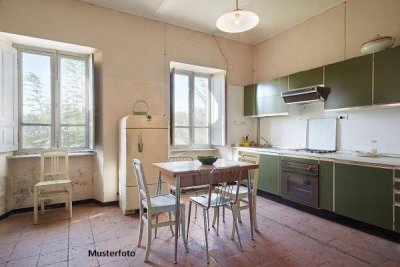 +++ Gemütliche Dachgeschosswohnung mit 2 Zimmern und ca. 50 m² +++