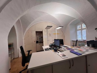 Wohn- & Geschäftshaus in der Innenstadt - Denkmalschutz - Sanierungsgebiet - herrlicher Garten Richt