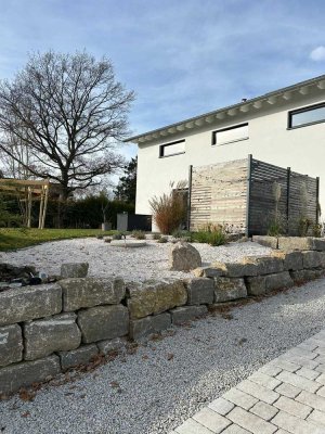Modernes EFH (2022) mit Garten, Kamin & EBK in Top-Lage Hof