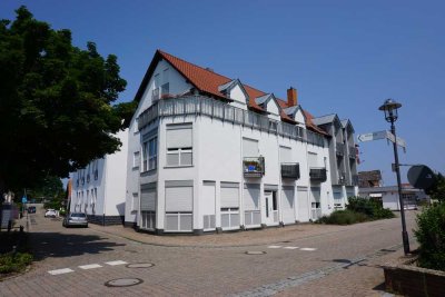 2 Zimmer Maisonettewohnung mit Außenstellplatz in Rülzheim