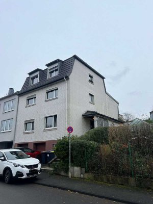 Reihenendhaus mit Garten, Balkon & Garagen in Wuppertal-Vohwinkel