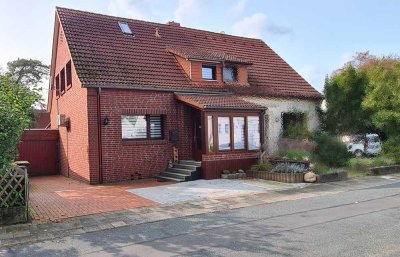 Modernisierte Doppelhaushälfte mit Keller und Garage in bester Lage von Rotenburg