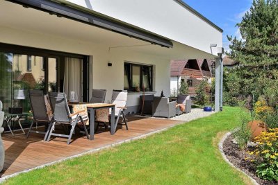 Stil, Design und Eleganz: Luxuriöse Neubauwohnung mit 2 TG Stellplätzen und vielen Extras