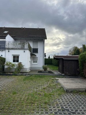Schönes Reiheneckhaus mit Garten in ruhiger Gegend für Familien