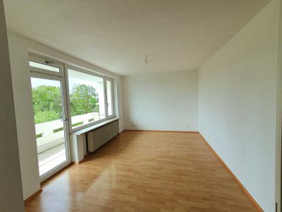Helle und ruhige 1-Zimmer-Wohnung mit Balkon und neuem Bad in Unterföhring