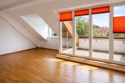 Exklusive 3-Zimmer-Dachgeschosswohnung mit sonniger Dachterrasse im historischen Denkmalobjekt in Be