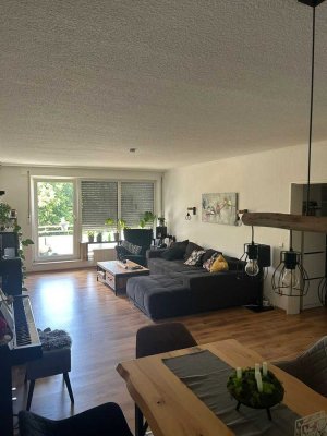 Helle 2,5-Zimmer-Wohnung mit großem Südwest-Balkon