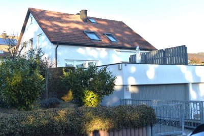 1-Fam.-Haus (DHH) mit Doppelgarage