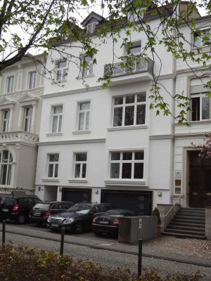 Geschmackvolle Wohnung mit zwei Räumen und Einbauküche in Bonn