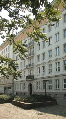 *Frisch sanierte Wohnung mit Altbaucharme*