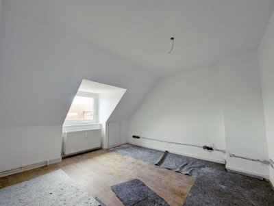 Helle, kernsanierte Zwei-Zimmer-Wohnung