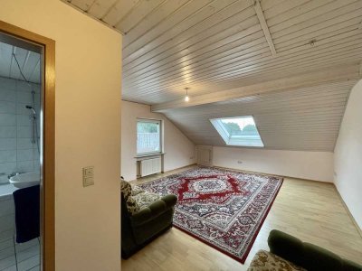 Doppelhaushälfte mit Einliegerwohnung – Raum für Ihre Pläne