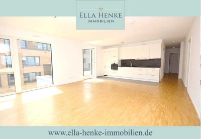 Exklusive, supermoderne Penthouse-Wohnung mit riesigen Terrassen, Einbauküche + 2 Bädern.