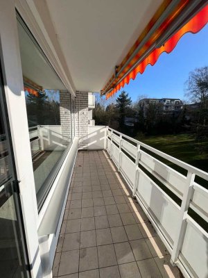 Helle Wohnung mit Balkon und Aufzug in großartiger Lage