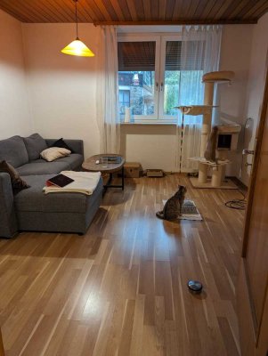 Schöne 2,5-Altbau-Wohnung in Würzburg/Versbach