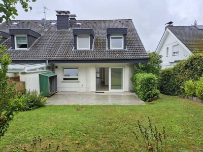IDYLIC & SPACIOUS LIVING! Charming semi-detached house with secluded garden *Dog allowed*