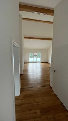Traumhafte Wohnung mit Loft-Charakter und Balkon in Ergoldsbach