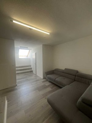 Helle 2 Zimmer Wohnung mit Rheinblick - ab SOFORT
