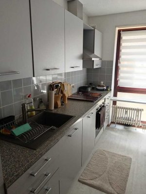 Geschmackvolle 2-Zimmer-Souterrain-Wohnung mit geh. Innenausstattung mit Balkon und EBK in Weinheim