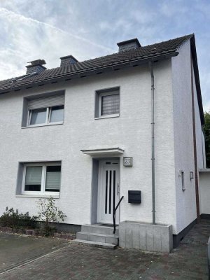 Modernisierte Doppelhaushälfte, ruhig und zentrumsnah in Moers