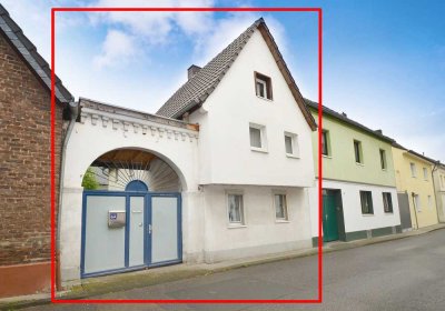 Porz-Zündorf: Mittendrin statt nur dabei - Einfamilienhaus in zentraler Lage - Groov-Nähe