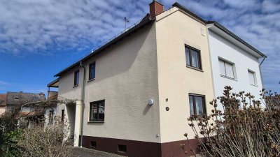 Gepflegte Doppelhaushälfte mit zwei Garagen in Speyer-Nord
