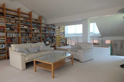 Großes Reihenendhaus mit viel Platz auf großem Eckgrundstück in exklusiver Lage